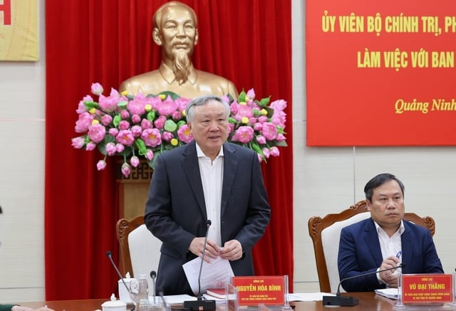 Phó Thủ tướng Thường trực Chính phủ Nguyễn Hòa Bình làm việc với lãnh đạo tỉnh Quảng Ninh. Ảnh: VGP/Nguyễn Hoàng.