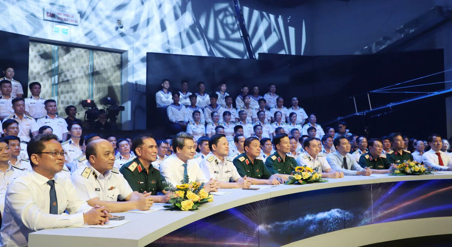 https://bienvietnam.vn/wp-content/uploads/2025/05/z6573668121578_191513d3d7cf955f13a54f48b70beb8f.jpg