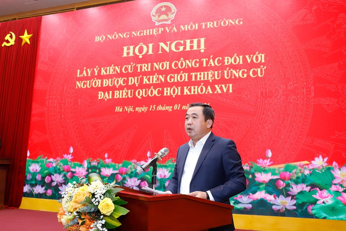 'Hoạt động của Quốc hội có vai trò đặc biệt quan trọng trong việc quyết định đường lối phát triển đất nước, xây dựng và hoàn thiện hệ thống pháp luật, thực hiện quyền giám sát tối cao đối với hoạt động của Nhà nước.' Ảnh: Khương Trung.