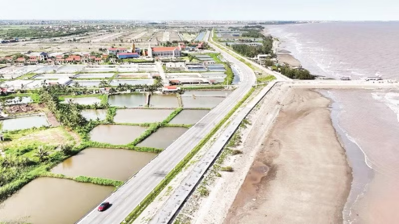 Hướng đến mô hình kinh tế biển xanh, bền vững