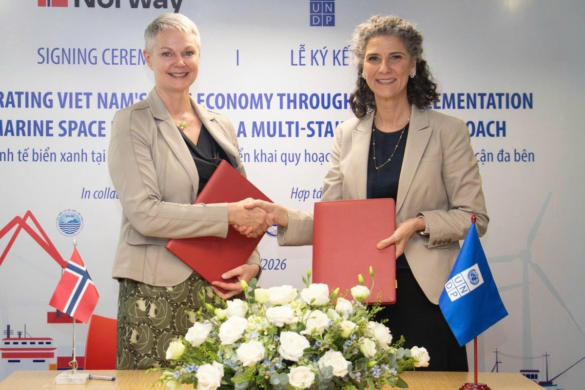 Đại sứ Na Uy tại Việt Nam Hilde Solbakken và bà Ramla Khalidi, Trưởng Đại diện thường trú UNDP tại Việt Nam. Ảnh: UNDP.