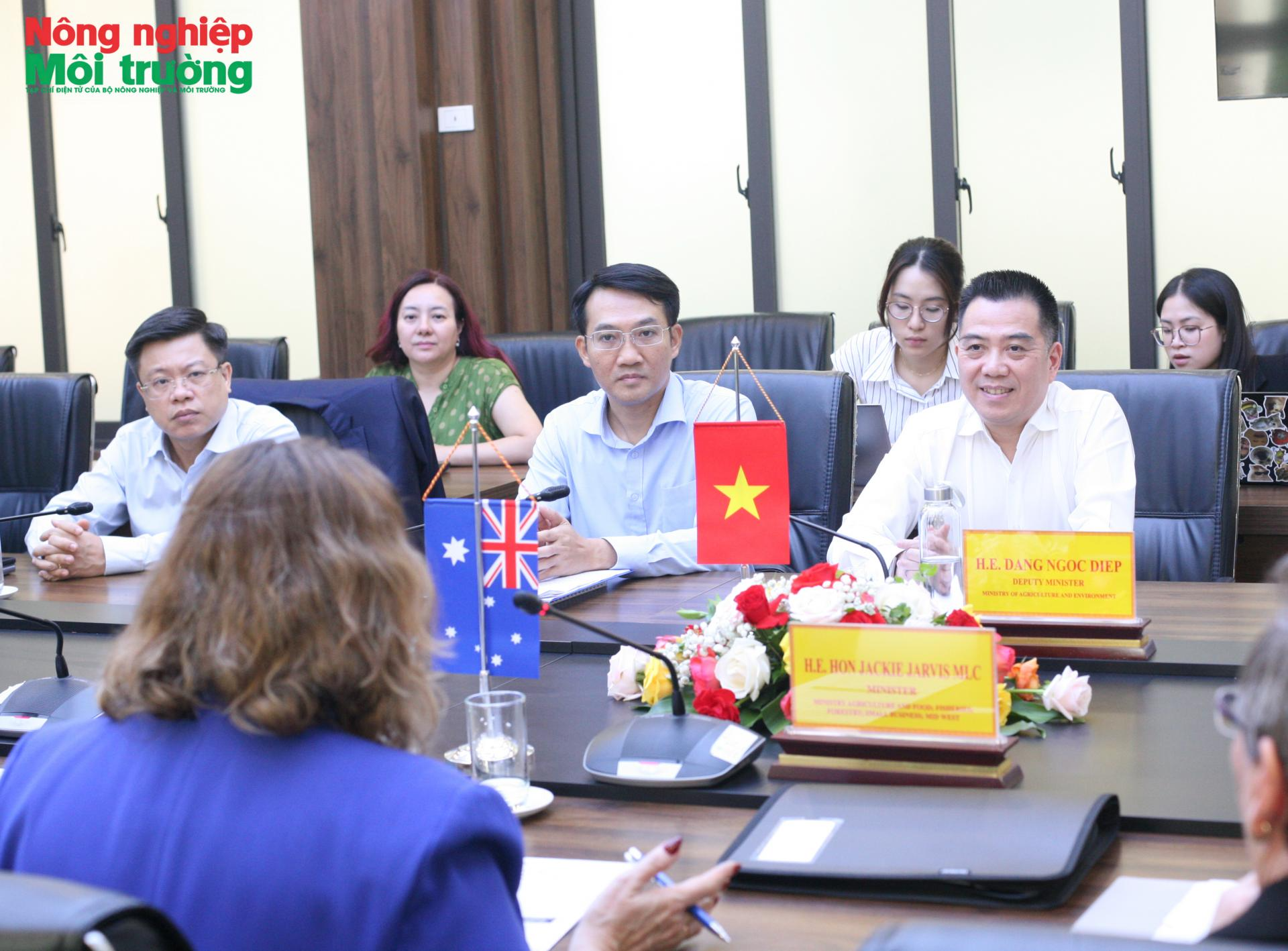 Bộ Nông nghiệp và Môi trường hợp tác với Australia phát triển bền vững kinh tế biển