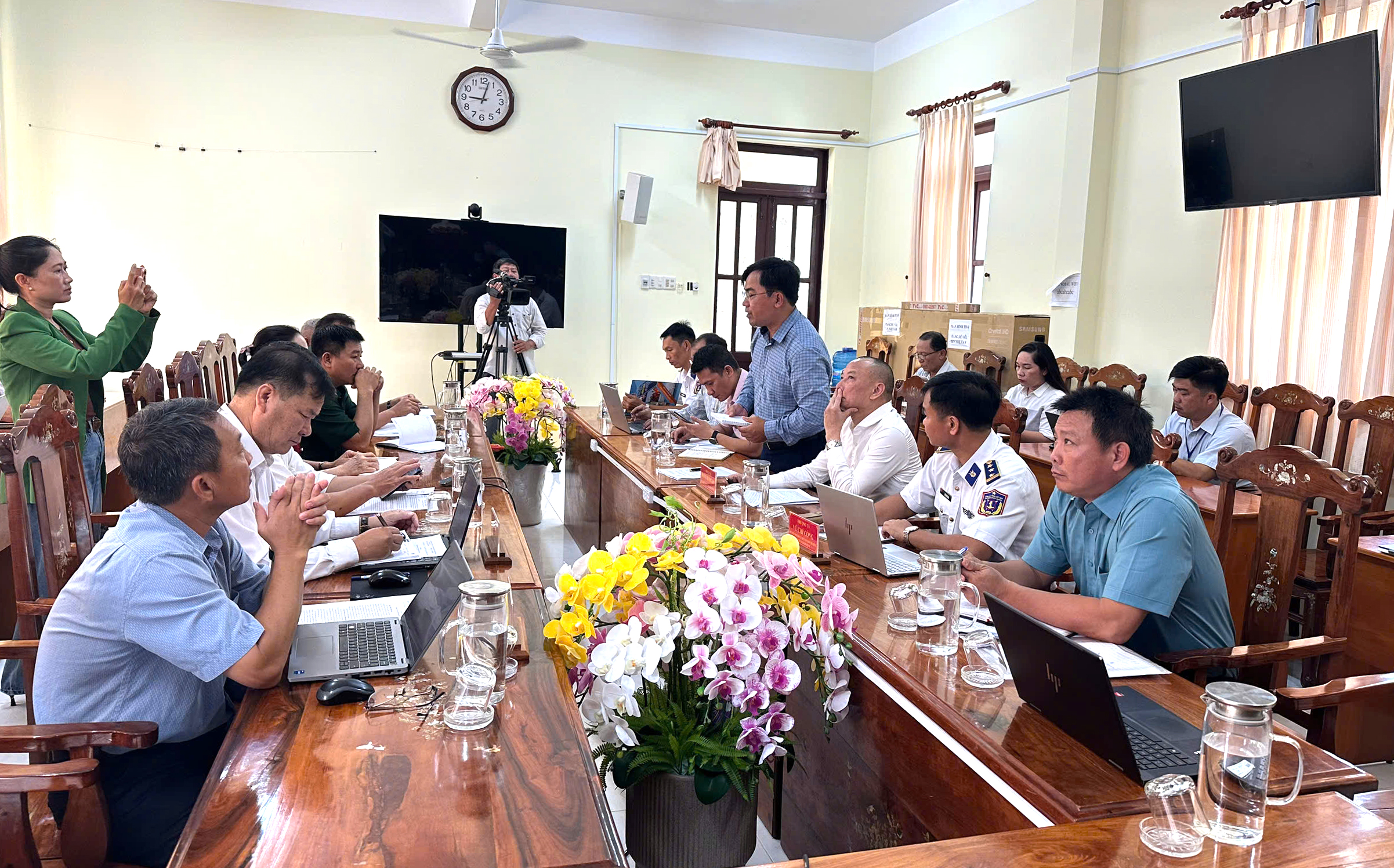 Khảo sát các hoạt động trên biển và ven bờ khu vực biển tại Đặc khu Phú Qúy